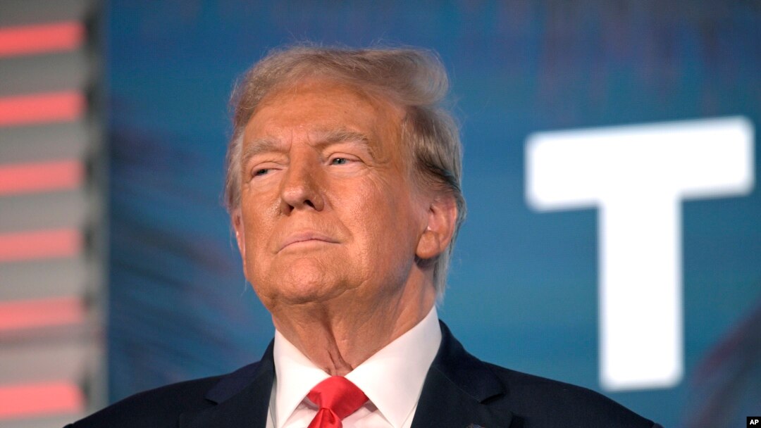 Ông Donald Trump