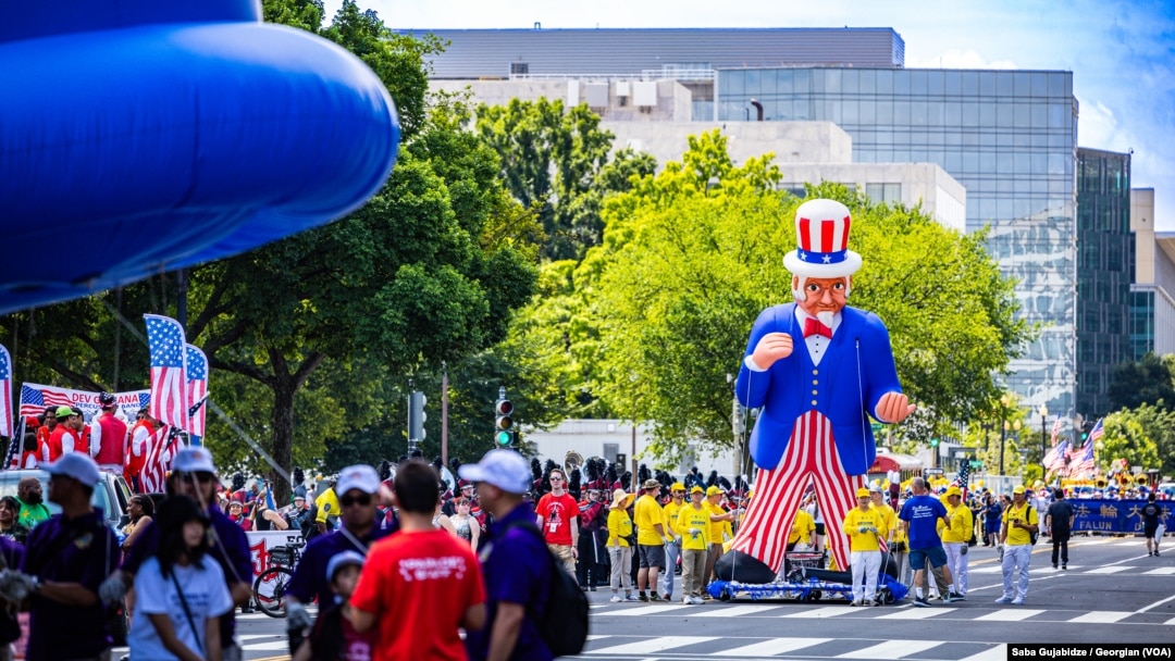 ARCHIVO- Desfile del Día de la Independencia de Estados Unidos, en Washington, DC.