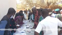 Sega Diarrah ye, kunnafonidila ladilikɛla ani BI-TON tɔn ɲɛmɔgɔ, Mali jamanaden ani sigibaga Paris, be kumana kalata kan