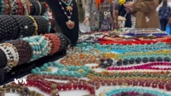 کردنەوەی پێشانگایەکی کاری دەستی خانمان لە ژێر ناونیشانی دەستی زێڕین لە هەولێر