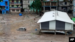 بھارتی ریاست سِکم میں سیلاب، 100 سے زائد افراد لاپتا