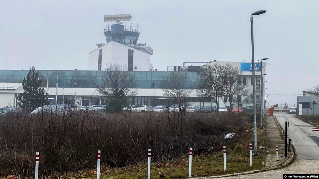 М-НАВ, Контрола на летање