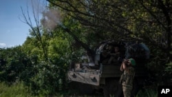 Министерот за надворешни работи Дмитро Кулеба, рече дека Украина е подготвена со оружје за нејзината толку очекувана контраофанзива против Русија, но остана нејасно дали таа веќе започнала