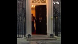 英国首相苏纳克和家人庆祝排灯节 