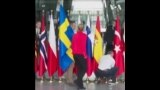 瑞典国旗首次在北约总部升起
