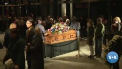 Tasibla ani suko bonya dɔ bolodara tarata don Atlanta, Ameriki jamana muso fɔlɔ Rosalynn Carter ma, min sara a dɔgɔkun kelen ye nin ye