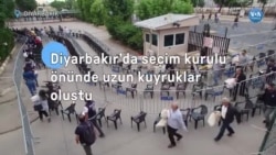 Diyarbakır'da seçim kurulu önünde uzun kuyruklar oluştu