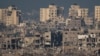Edificios destruidos en la Franja de Gaza, vistos dese el sur de Israel el 16 de noviembre de 2023.