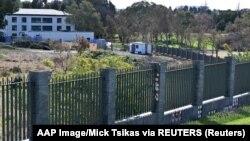 Lokasi bekas situs kedutaan Rusia di Canberra, Australia, 26 Juni 2023. (Foto: AAP Image/Mick Tsikas via REUTERS)