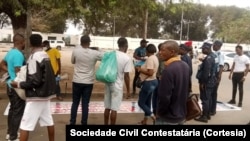 Manifestação contra a Lei nº 13/24 sobre os Crimes de Vandalismo de Bens Públicos, em Angola.