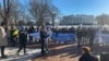 تجمع افغانستانی‌های مقیم آمریکا در اعتراض به کشتار هزاره‌ها و سرکوب زنان توسط طالبان 