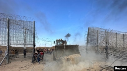 Forças de Defesa de Israel reagem a mísseis e atacam Exército sírio