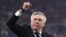 Carlo Ancelotti célèbre la victoire du Real Madrid en finale de la Ligue des champions contre Liverpool, Paris, le 28 mai 2022.