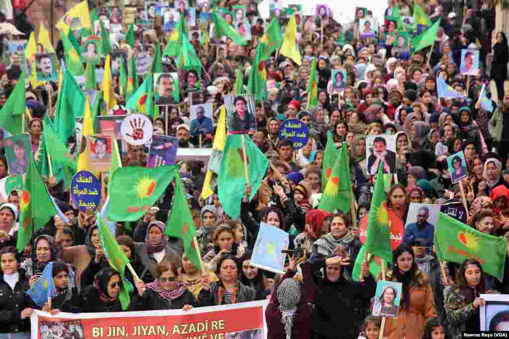 Jinên Efrînî Yên Derbider Li Dijî Tundîyê Daketin Qadan