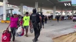 Очајна трка за храна во Акапулко после ударот на ураганот Отис