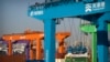 Cảng container Thiên Tân, Trung Quốc.