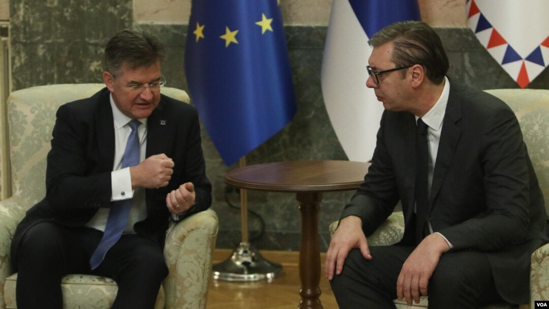 Predsednik Srbije Aleksandar Vučić sastao se sa specijalnim predstavnikom EU za dijalog Beograda i Prištine Miroslavom Lajčakom (foto: FoNet)