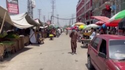 افغان کډوال وايي په پاکستان کې د احتجاجونو وروسته پولیس د دوی په ضد عملیات زیات کړي دي
