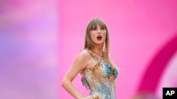 Taylor Swift në koncertin në Stadiumin Wembley të Londrës (21 qershor 2024)