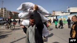 Летовите за помош со храна, медицински материјали и зимска опрема се први на американската војска од почетокот на конфликтот со нападите на Хамас врз Израел на 7 октомври