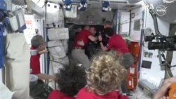 四名宇航员抵达国际空间站 