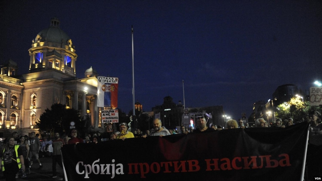 Šetnja medijskom trasom na 22. protestu "Srbija protiv nasilja" (foto: FoNet)