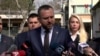 Премиерот и министерот за внатрешни работи во кавга околу личните документи во Северна Македонија