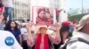 Tunisie : des manifestants demandent la libération des femmes critiques du président Kais Saied