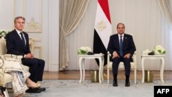 مصر ته د رسېدو وروسته بلېنکن د صدر عبدالفتح السیسي سره ملاقات وکړو