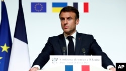 Predsjednik Francuske Emmanuel Macron (Foto: Gonzalo Fuentes/Pool via AP)