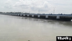 তিস্তার পানি বিপদসীমা অতিক্রম করে ৫০ সেন্টিমিটার ওপর দিয়ে প্রবাহিত হতে পারে। ৪ অক্টোবর, ২০২৩।