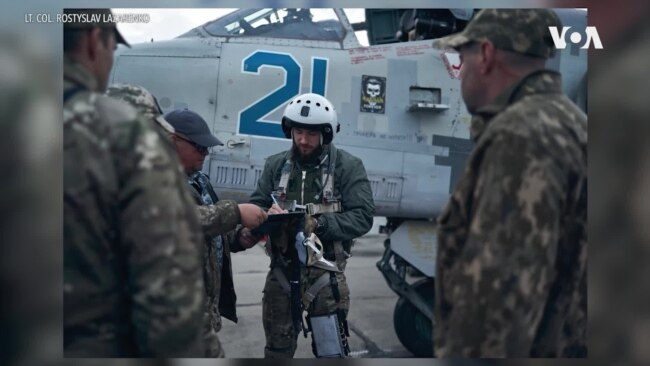 Украински пилоти се подготвуваат за летање со борбените авиони Ф-16