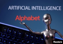 Logo alfabet dan kata-kata Artificial Intelligence terlihat dalam ilustrasi yang diambil, 4 Mei 2023. (Foto: REUTERS/Dado Ruvic)