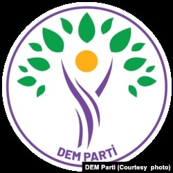 Halkların Eşitlik ve Demokrasi Partisi (HEDEP), Yargıtay tarafından kabul edilmeyen kısa ismini DEM Parti olarak değiştirdi