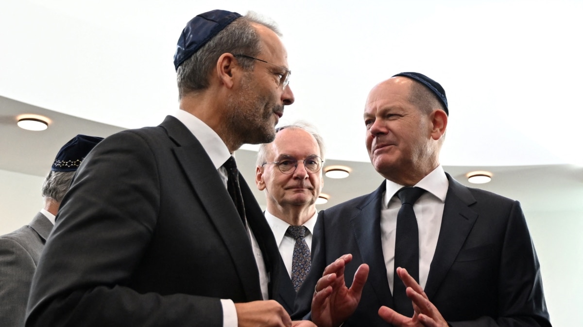 Germany's Scholz Vows Support For Jews At Synagogue Opening