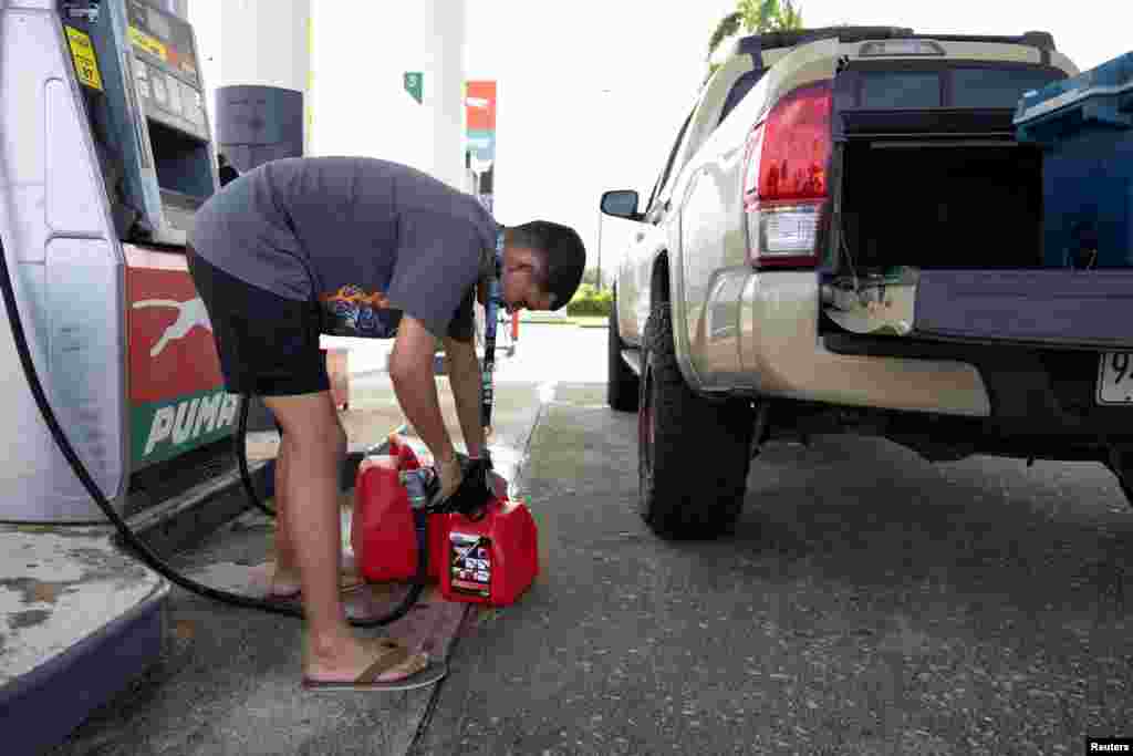 Las autoridades de Puerto Rico advirtieron de cortes generalizados de energía debido a que la red eléctrica sigue en ruinas y que los equipos aún se están reparando después de que el huracán María la arrasara en septiembre de 2017 como una tormenta de categoría 4.