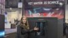 Salah satu pendiri Genesis Systems, Shannon Stuckenberg, membahas cara kerja perangkat WaterCube yang mengekstraksi air dari udara selama Consumer Electronics Show (CES) di Las Vegas, Nevada, 12 Januari 2024. (Glenn CHAPMAN / AFP)