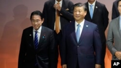 Japanski premijer Fumio Kishida i kineski predsjednik Xi Jinping tokom APEC samita u San Franciscu, 16. novembar 2023.