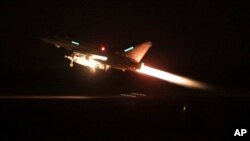 Фото від Міністерства оборони Великої Британії від 11 січня 2024 року: літак ВПС Тайфун, який злітає з ВПС Акротірі на Кіпрі для завдання удару по цілях у Ємені.