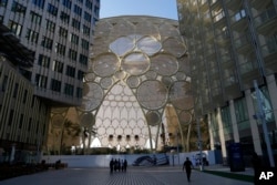 ວິວໂດຍລວມຂອງເມືອງ Expo ແລະ Al Wall Dome ໃນນະຄອນດູໄບ, ສະຫະລັດອາຣັບເອມເມີເຣັສ, ວັນທີ 27 ພະຈິກ 2023. ບັນດາໂຕແທນ ຈະມາລວມກັນຢູ່ທີ່ Expo City ໃນວັນພະຫັດນີ້ ຈົນເຖີງວັນທີ 12 ທັນວາ ສໍາລັບກອງປະຊຸມໃຫຍ່ຂອງອົງການສະຫະປະຊາຊາດກ່ຽວກັບການປ່ຽນແປງຂອງດິນຟ້າອາກາດ.
