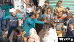 বিএনপির লিফলেট বিতরণী কর্মসূচি থেকে দলটির আটজন নেতা-কর্মীকে আটক করেছে পুলিশ। ৩ জানুয়ারি, ২০২৩।