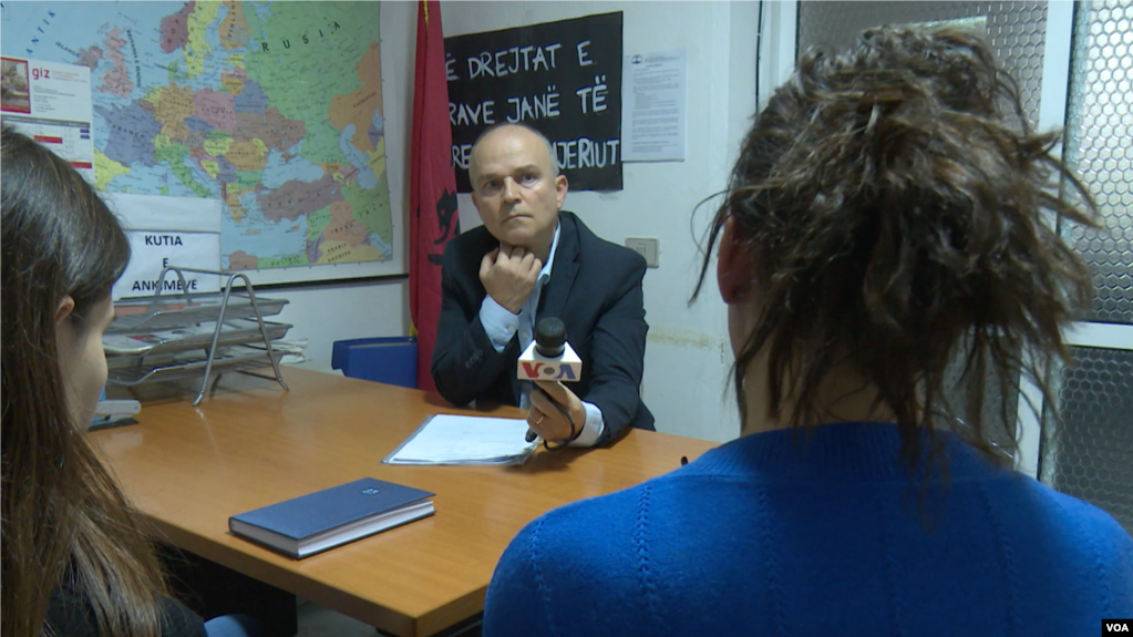 Denoncuese e dhunës në familje