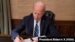 Biden Signs Bill to Fund US Government, Avoid Shutdown