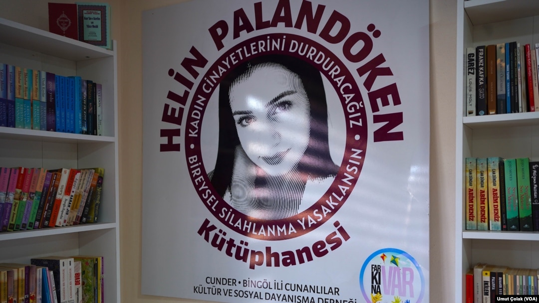 Nihat Palandöken öldürülen kızı Helin Palandöken adına bir kütüphane açtı.