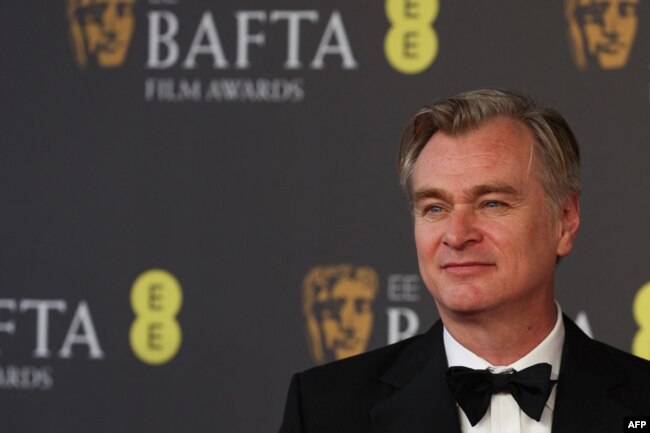 Produser dan sutradara film asal Inggris Christopher Nolan menghadiri BAFTA British Academy Film Awards di Royal Festival Hall, Southbank Centre, London, 18 Februari 2024. (Adrian DENNIS / AFP)