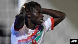 La Gambie joue son premier match lundi contre le voisin sénégalais, champion en titre.