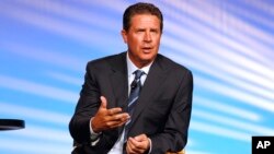 Dan Marino jugó 17 temporadas con los Delfines de Miami y es un miembro del salón de la fama de la NFL.