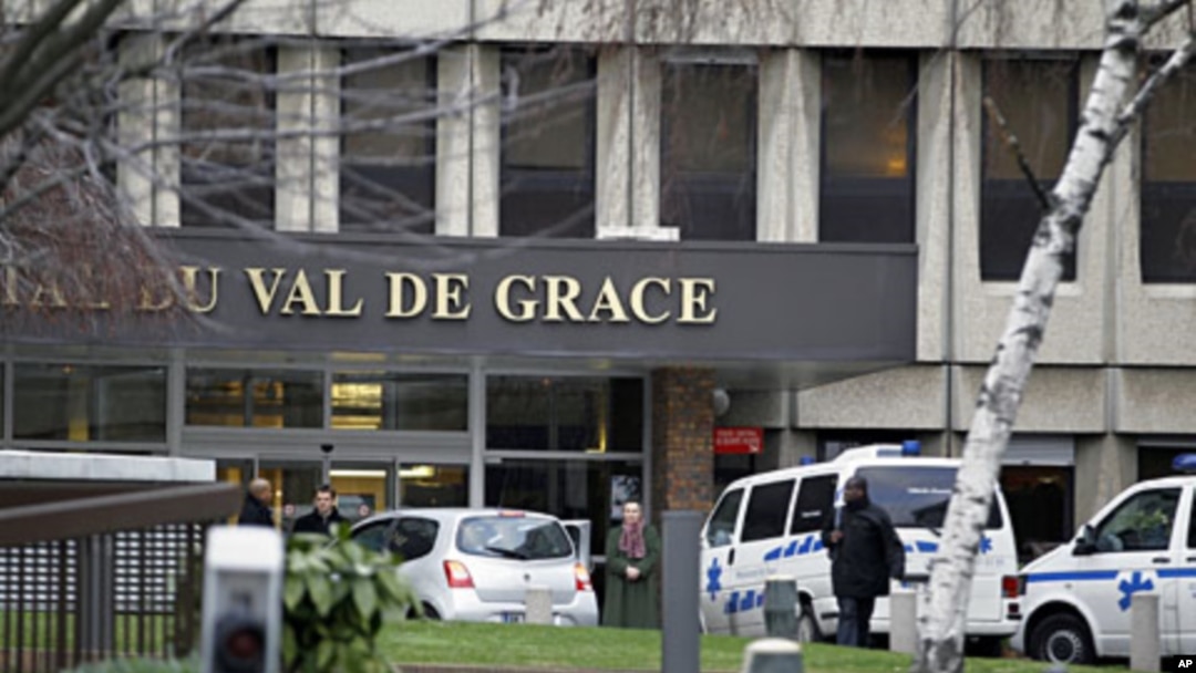 The entrance of the Val-de-Grace military hospital in Paris, January 9, 2012, where Guinea Bissau President Malam Bacai Sanha died on Monday as he was undergoing treatment, according to a statement from his office read over local radio