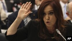 A la presidenta Cristina Fernández se le acusa de crear un clima poco propicio a la libertad de expresión.