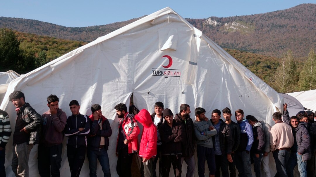 Red Cross Warns of Humanitarian Crisis in Bosnian Camp